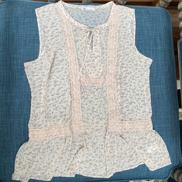 Daniel Rainn pale pink floral top - Picture 1 of 9